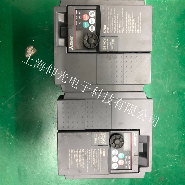 ����MR-J3�ŷ��(q��)��(d��ng)���S���@ʾAL10���ϴ��a