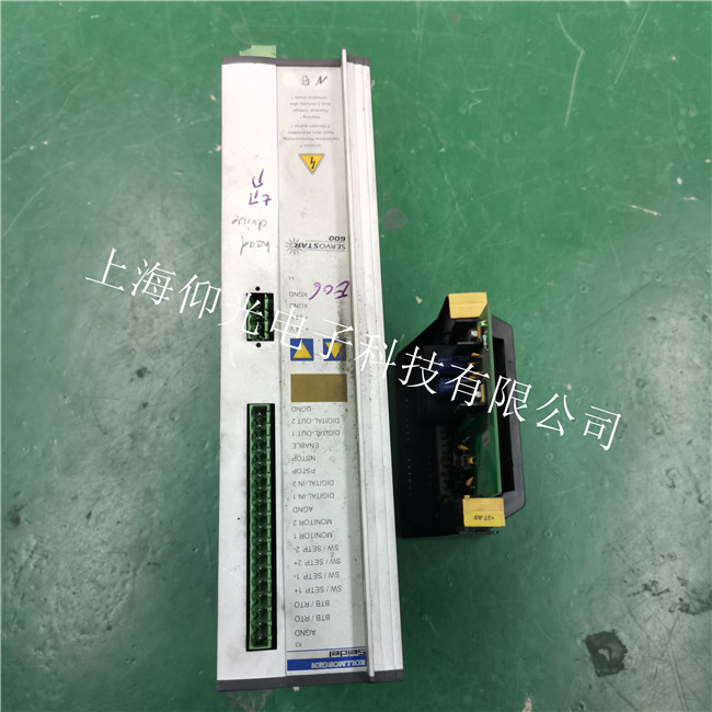 ���B�Ơ�Ħ��s700�������ϾS���c