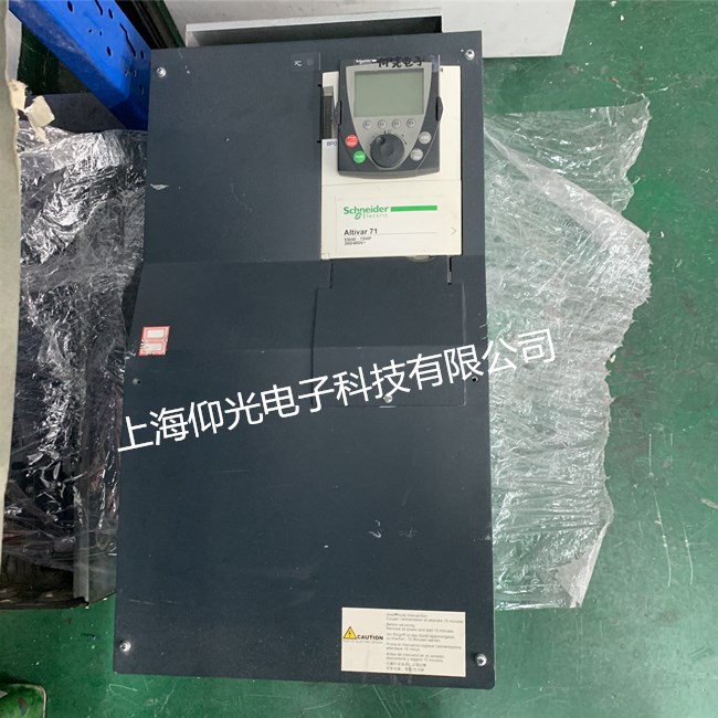 ʩ�͵�ATV610 ϵ��׃�l����ʾ��(n��i)���e�`27 ��INFR�����̎����