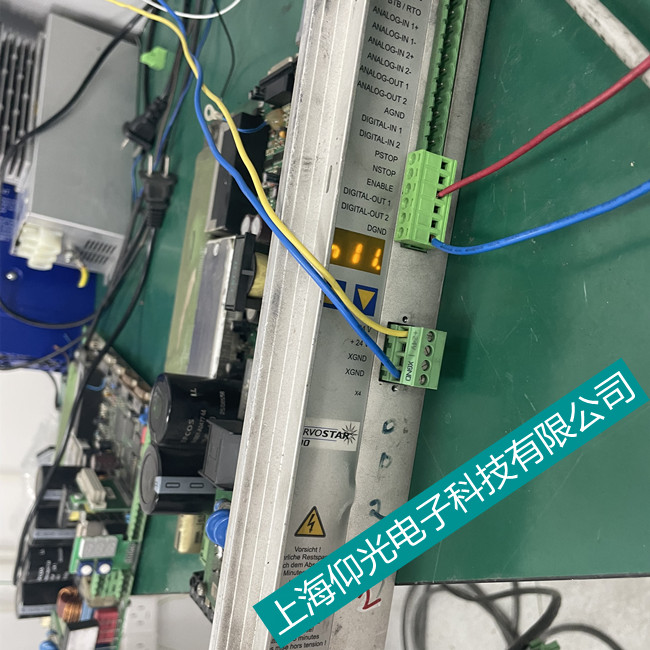 ��ɽ�Ơ�Ħ���ŷ������S��SERVOSTAR606��n08�S��