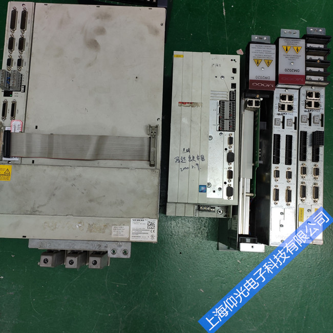 MOOG�¸��ŷ�����DM2020��늲��_�C�o�@ʾ�S�޹���