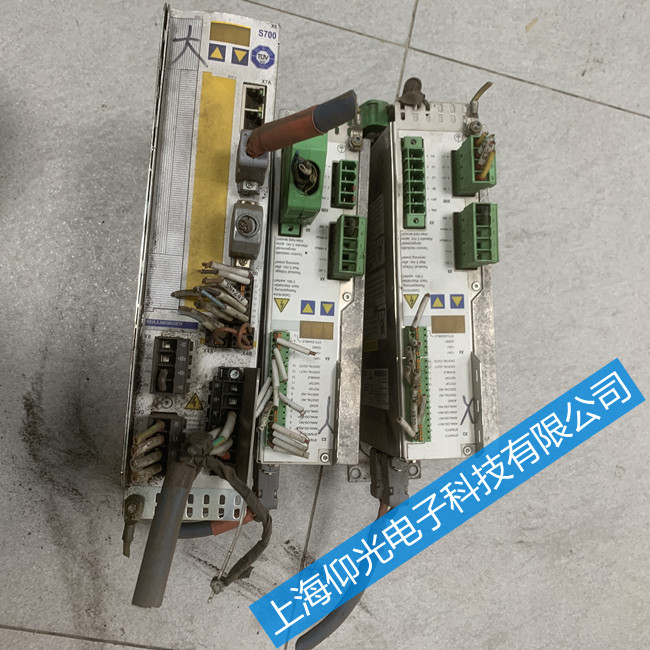 �Ơ�Ħ��s700�(q��)�����󾯾S��/���@ʾn18�S��